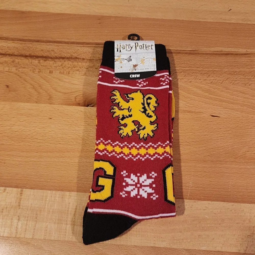 Harry Potter NEW Gryffindor House‎ Crew Socks Ugly Christmas Sweater Print 10-13